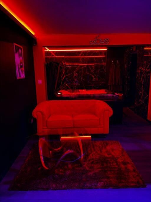 Love Room Passion Saint-Hilaire-de-Talmont ภายนอก รูปภาพ