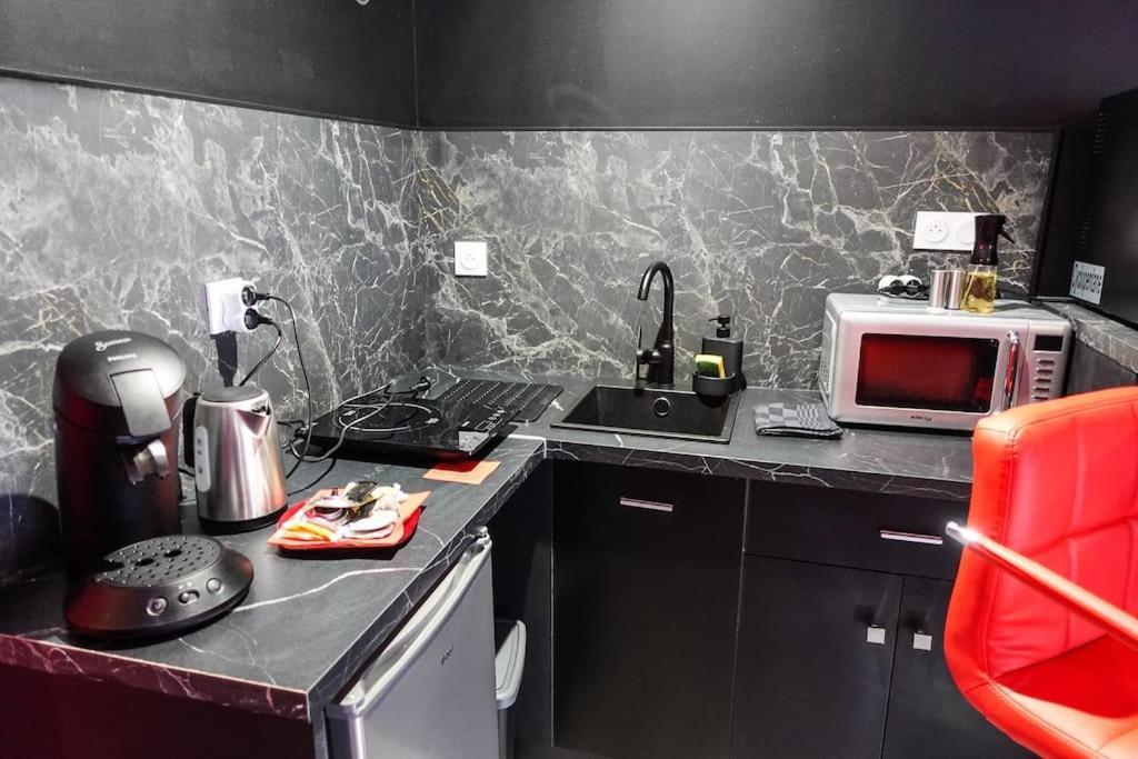 Love Room Passion Saint-Hilaire-de-Talmont ภายนอก รูปภาพ
